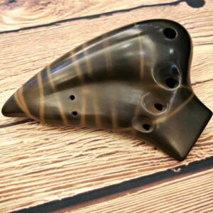 Alternative view of TNG 三管陶笛 紫砂燻燒 低音C（BC）