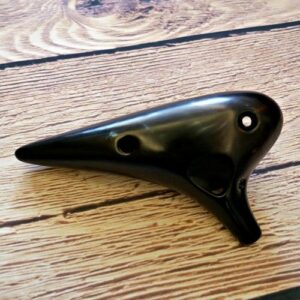 Alternative view of 禾豐窯 12孔陶笛 燻燒 中音F（AF）