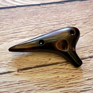 Alternative view of 禾豐窯 12孔陶笛 燻燒 高音F（SF）